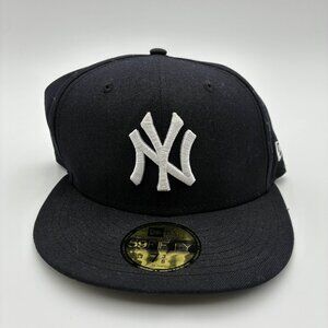 New Era New York Yankees 59FIFTY Fitted Hat Black White Logo Size 7 3/8